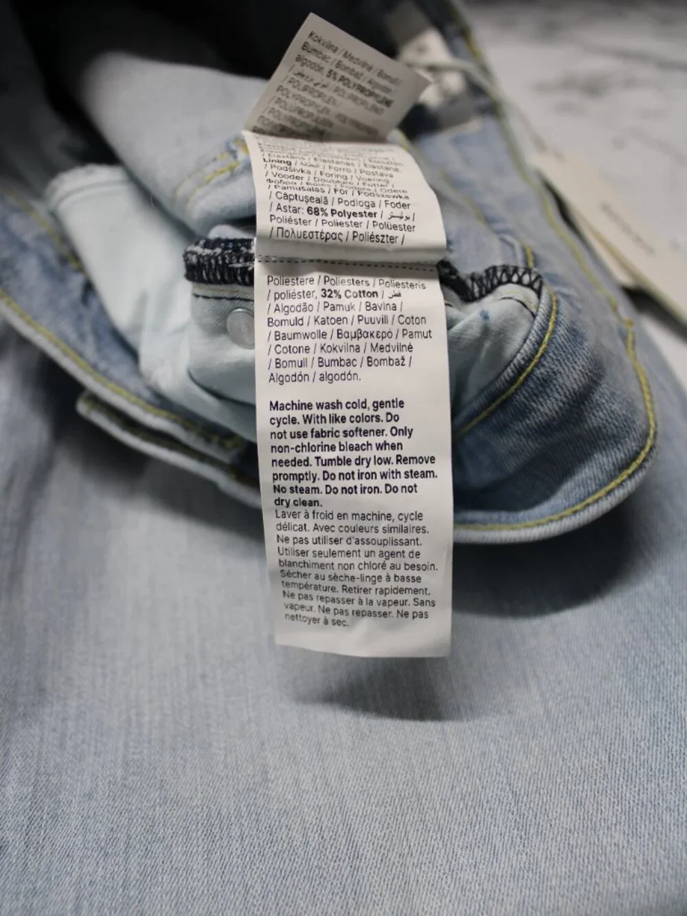 Spanx Size 6 Faded Light Wash Denim Blue Mid Rise Straight Leg Jeans